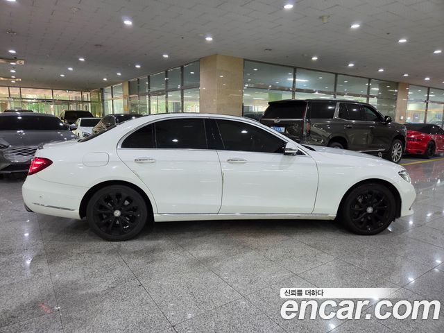 Mercedes-Benz E-Class E300 Exclusive