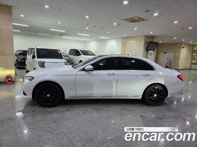 Mercedes-Benz E-Class E300 Exclusive