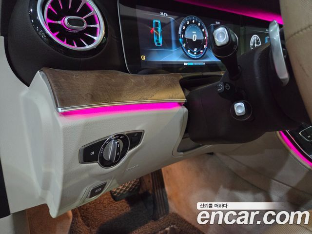 Mercedes-Benz E-Class E300 Exclusive