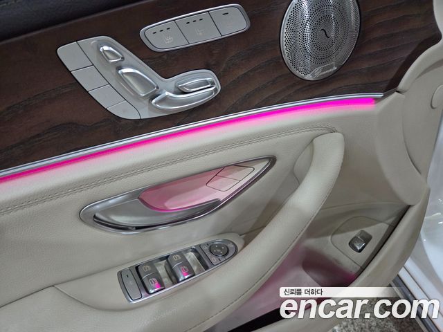 Mercedes-Benz E-Class E300 Exclusive