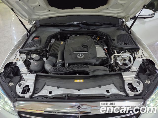 Mercedes-Benz E-Class E300 Exclusive