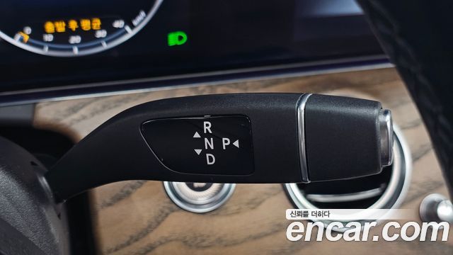 Mercedes-Benz E-Class E300 Exclusive