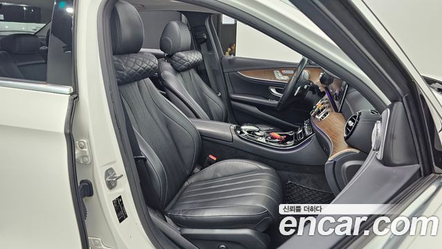 Mercedes-Benz E-Class E300 Exclusive
