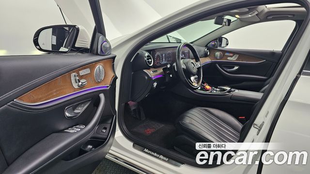 Mercedes-Benz E-Class E300 Exclusive