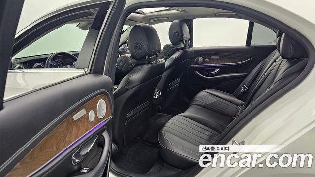 Mercedes-Benz E-Class E300 Exclusive