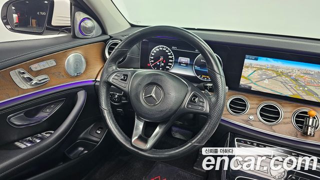 Mercedes-Benz E-Class E300 Exclusive
