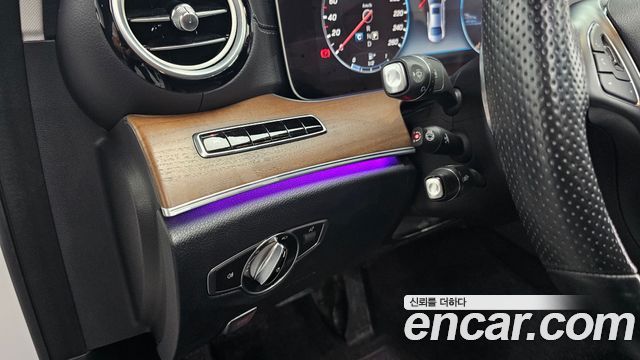 Mercedes-Benz E-Class E300 Exclusive