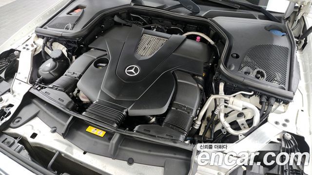 Mercedes-Benz E-Class E400 4MATIC Exclusive