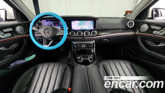 Mercedes-Benz E-Class E400 4MATIC Exclusive