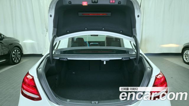 Mercedes-Benz E-Class E400 4MATIC Exclusive