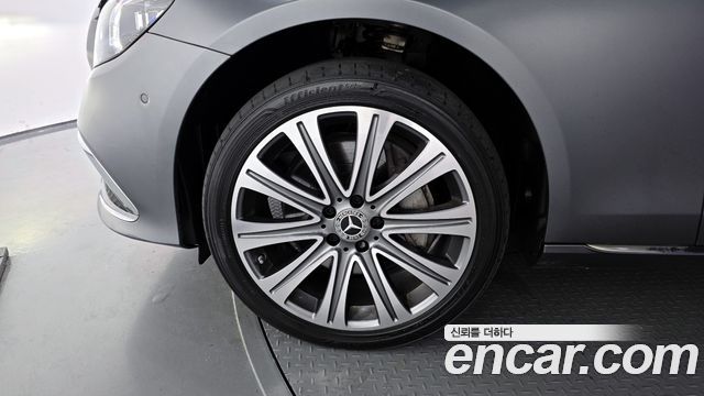 Mercedes-Benz E-Class E350 4MATIC Exclusive