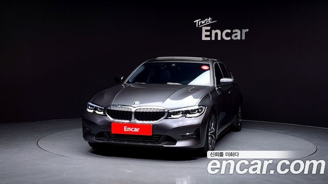 BMW 3-Series 320i