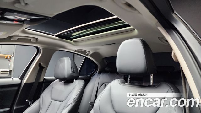BMW 3-Series 320i