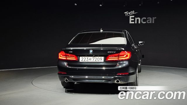 BMW 5-Series 520d xDrive Luxury Plus