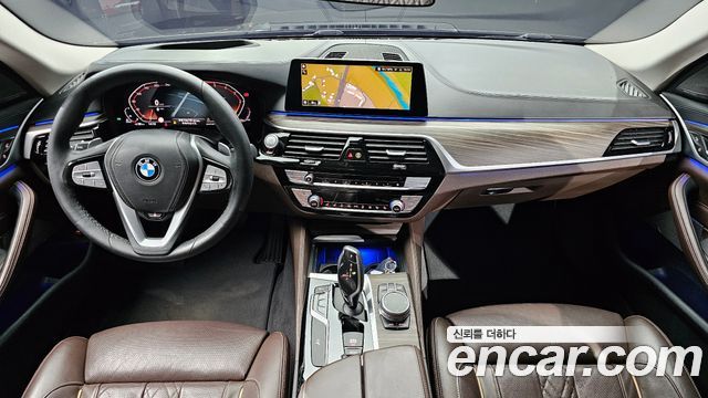 BMW 5-Series 520d xDrive Luxury Plus