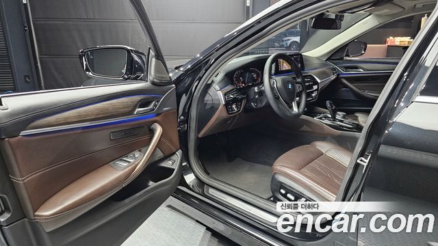 BMW 5-Series 520d xDrive Luxury Plus