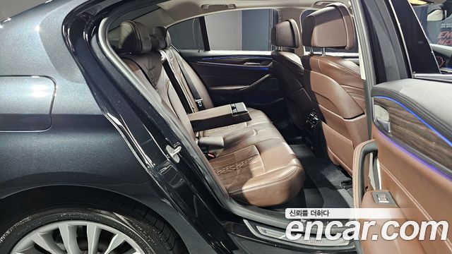 BMW 5-Series 520d xDrive Luxury Plus