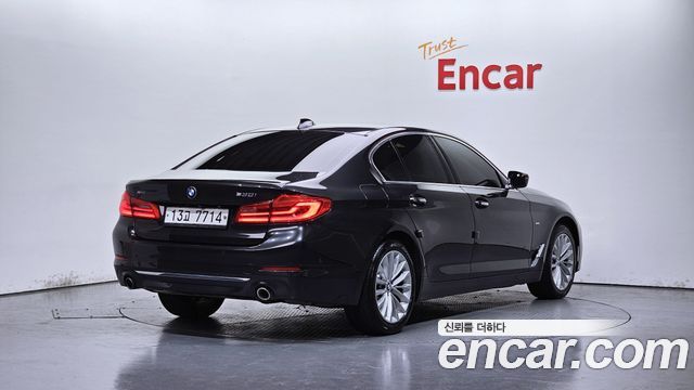 BMW 5-Series 530i xDrive Luxury Plus