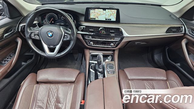 BMW 5-Series 530i xDrive Luxury Plus