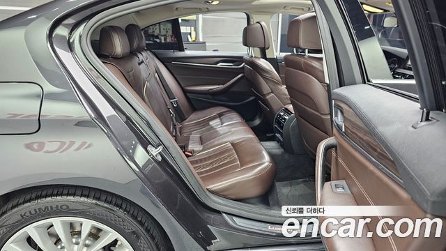 BMW 5-Series 530i xDrive Luxury Plus