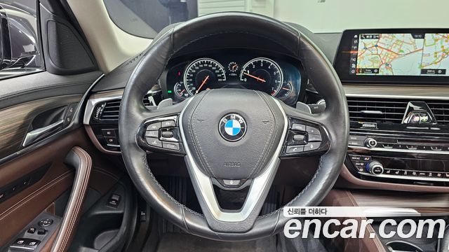 BMW 5-Series 530i xDrive Luxury Plus