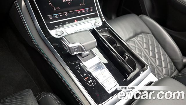 Audi Q8 55 TFSI Quattro Premium