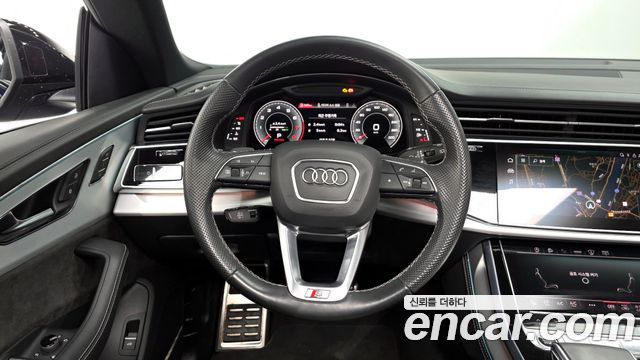Audi Q8 55 TFSI Quattro Premium