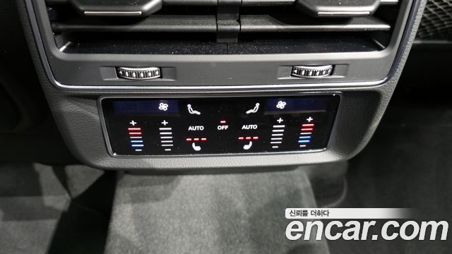Audi Q8 55 TFSI Quattro Premium