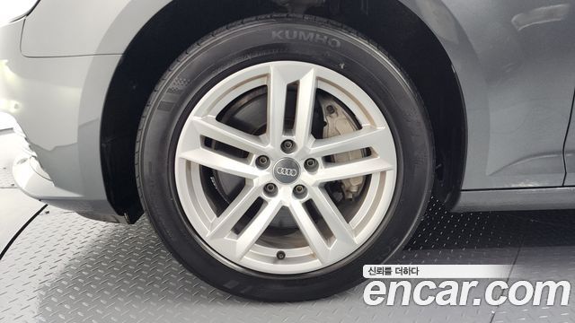 Audi A4 45 TFSI Premium