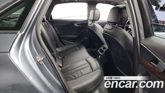 Audi A4 45 TFSI Premium