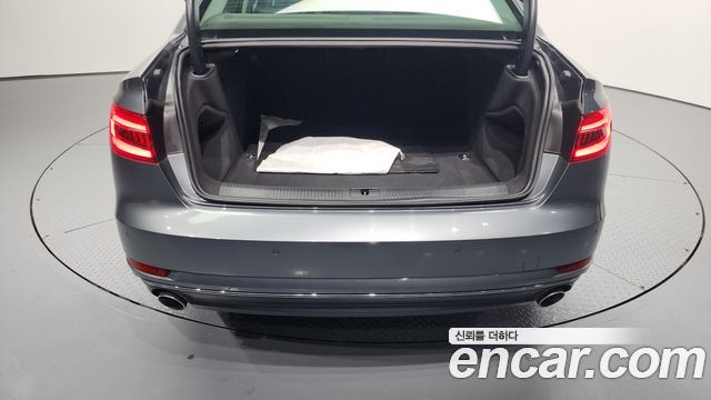 Audi A4 45 TFSI Premium