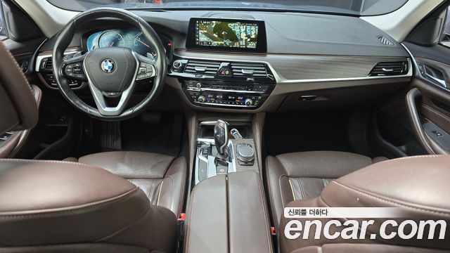 BMW 5-Series 520d xDrive Luxury Plus