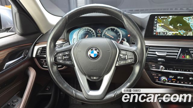 BMW 5-Series 520d xDrive Luxury Plus