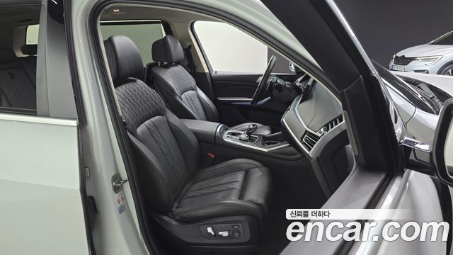 BMW X7 xDrive 40i Design Pure Excellence 7-Seater