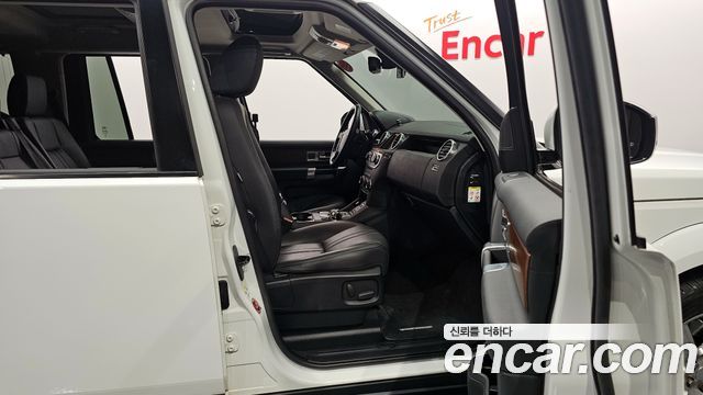 Land Rover Discovery 3.0 SDV6 SE