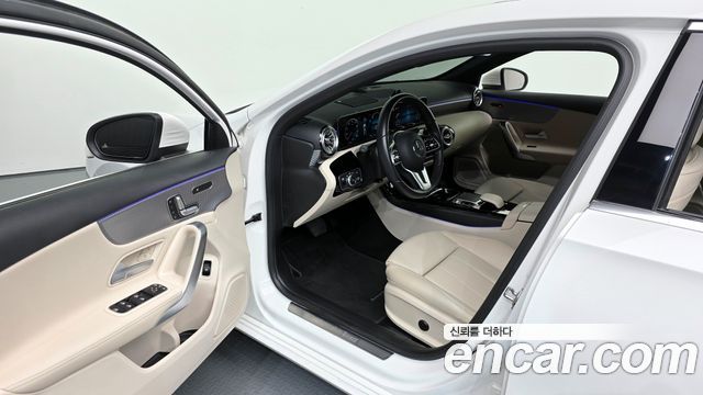 Mercedes-Benz A-Class A250 4MATIC Sedan