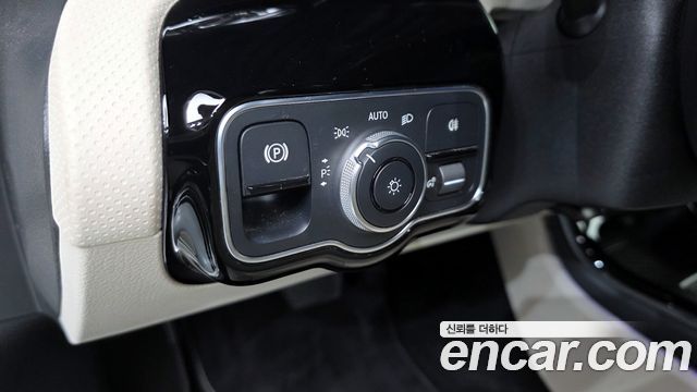 Mercedes-Benz A-Class A250 4MATIC Sedan