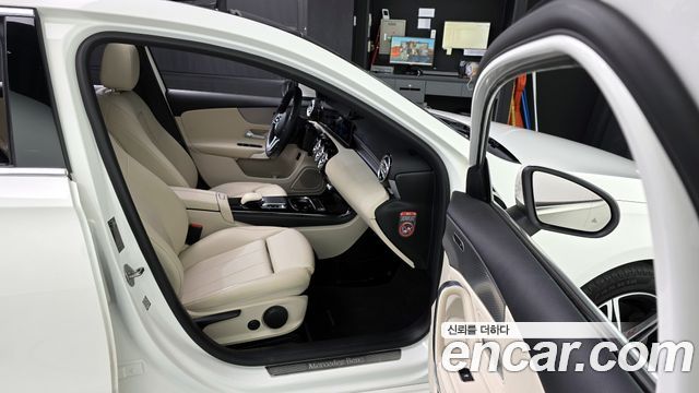 Mercedes-Benz A-Class A250 4MATIC Sedan