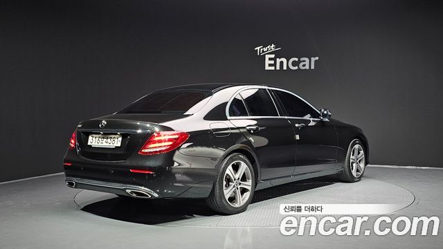 Mercedes-Benz E-Class E300 Avantgarde