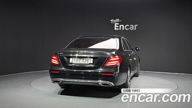 Mercedes-Benz E-Class E300 Avantgarde