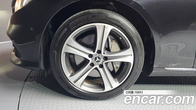 Mercedes-Benz E-Class E300 Avantgarde