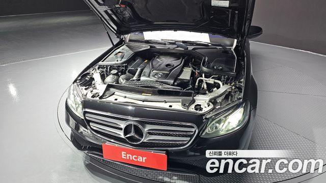 Mercedes-Benz E-Class E300 Avantgarde