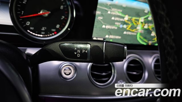 Mercedes-Benz E-Class E300 Avantgarde