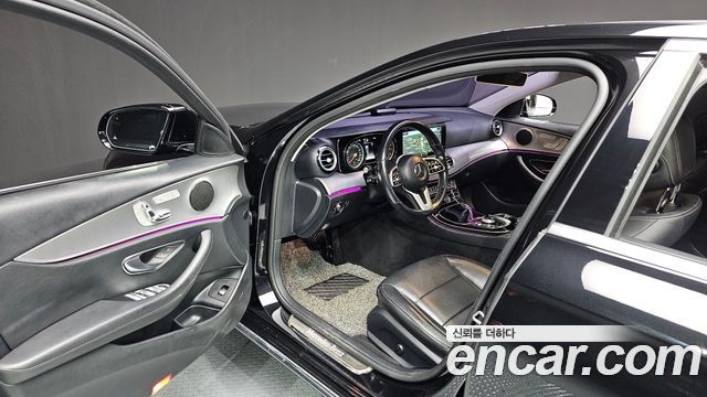 Mercedes-Benz E-Class E300 Avantgarde