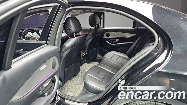 Mercedes-Benz E-Class E300 Avantgarde