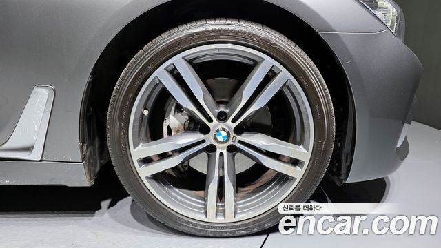 BMW 7-Series 740Li xDrive M Sport Package