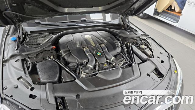 BMW 7-Series 750Li xDrive Premium