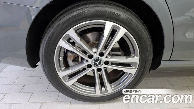 Mercedes-Benz E-Class E350 4MATIC Avantgarde