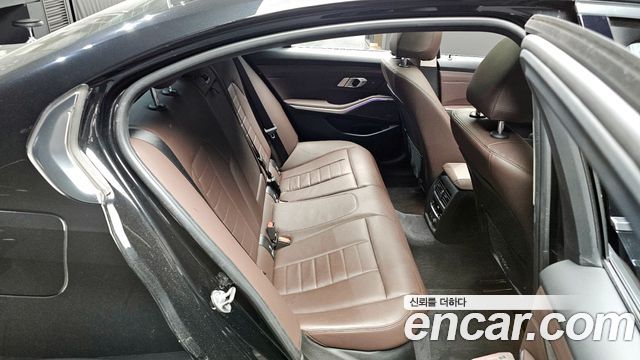 BMW 3-Series 320d xDrive Luxury