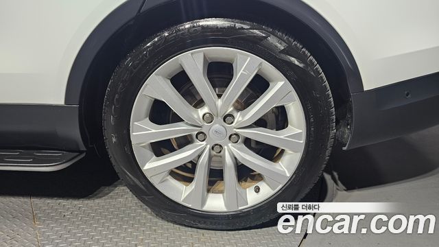 Land Rover Discovery D250 SE